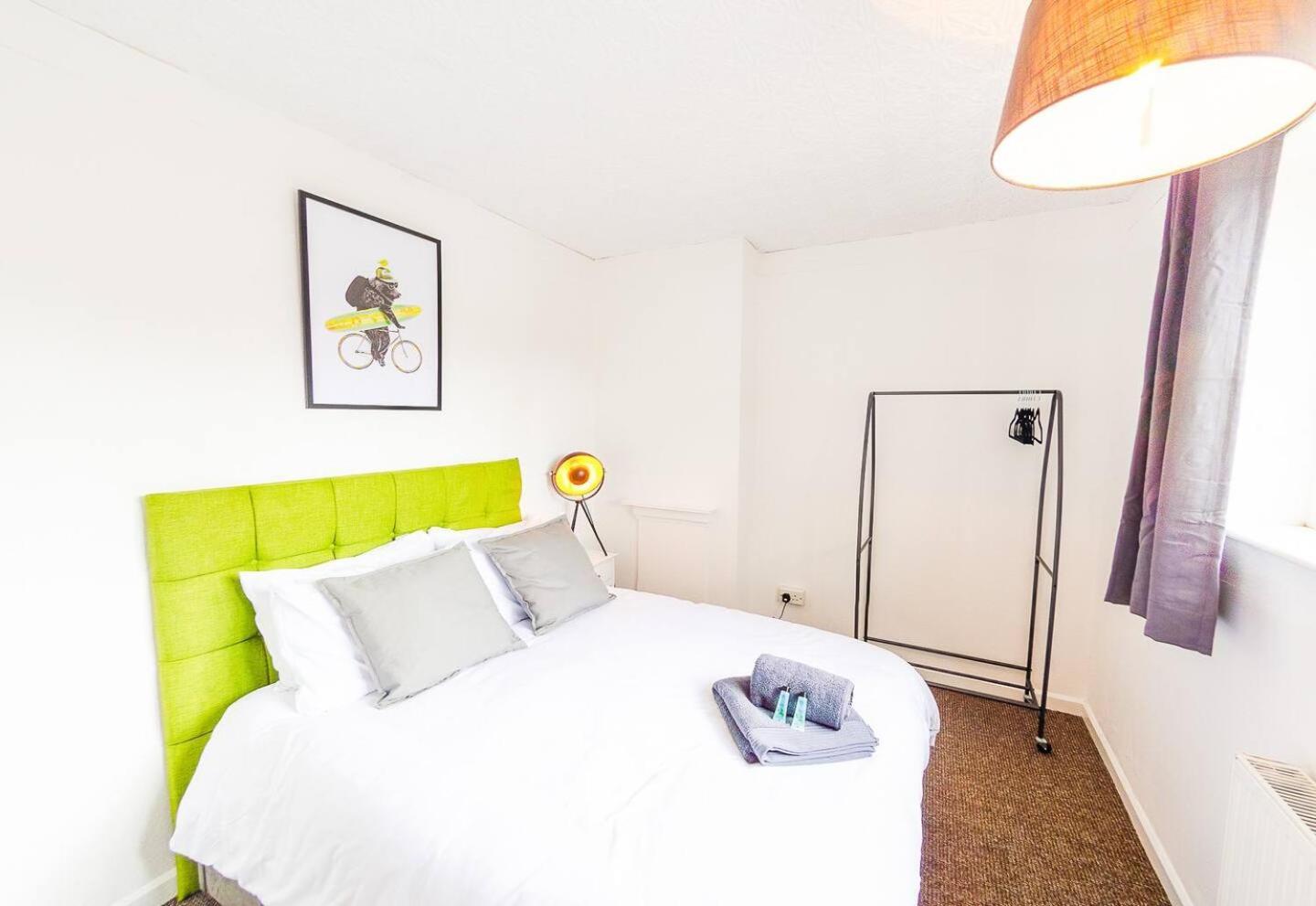 4 Bed - 2 Baths 1 Walk In Shower Lots Of Parking Ipswich Esterno foto